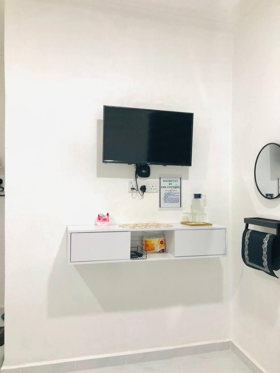 Roomstay By Abe Cottage カンポン・クアラ・ベシュット エクステリア 写真