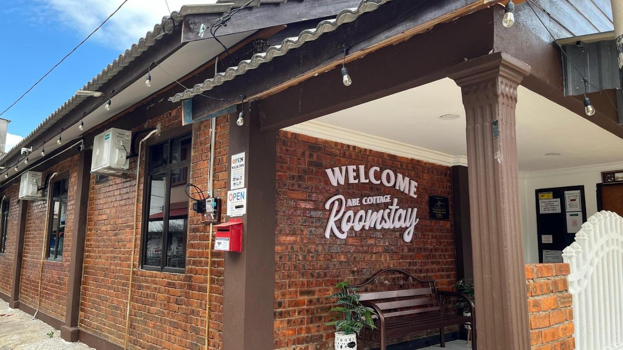 Roomstay By Abe Cottage カンポン・クアラ・ベシュット エクステリア 写真